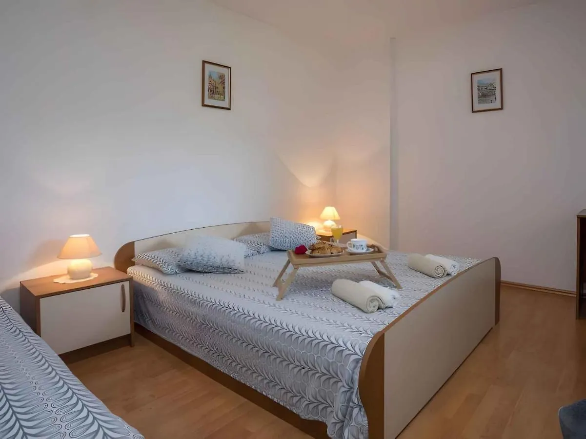 Apartments In Tar/Porec - Istrien 42546 Tar-Vabriga