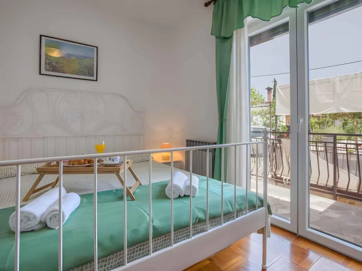 Apartments In Tar/Porec - Istrien 42546 Tar-Vabriga Croatia