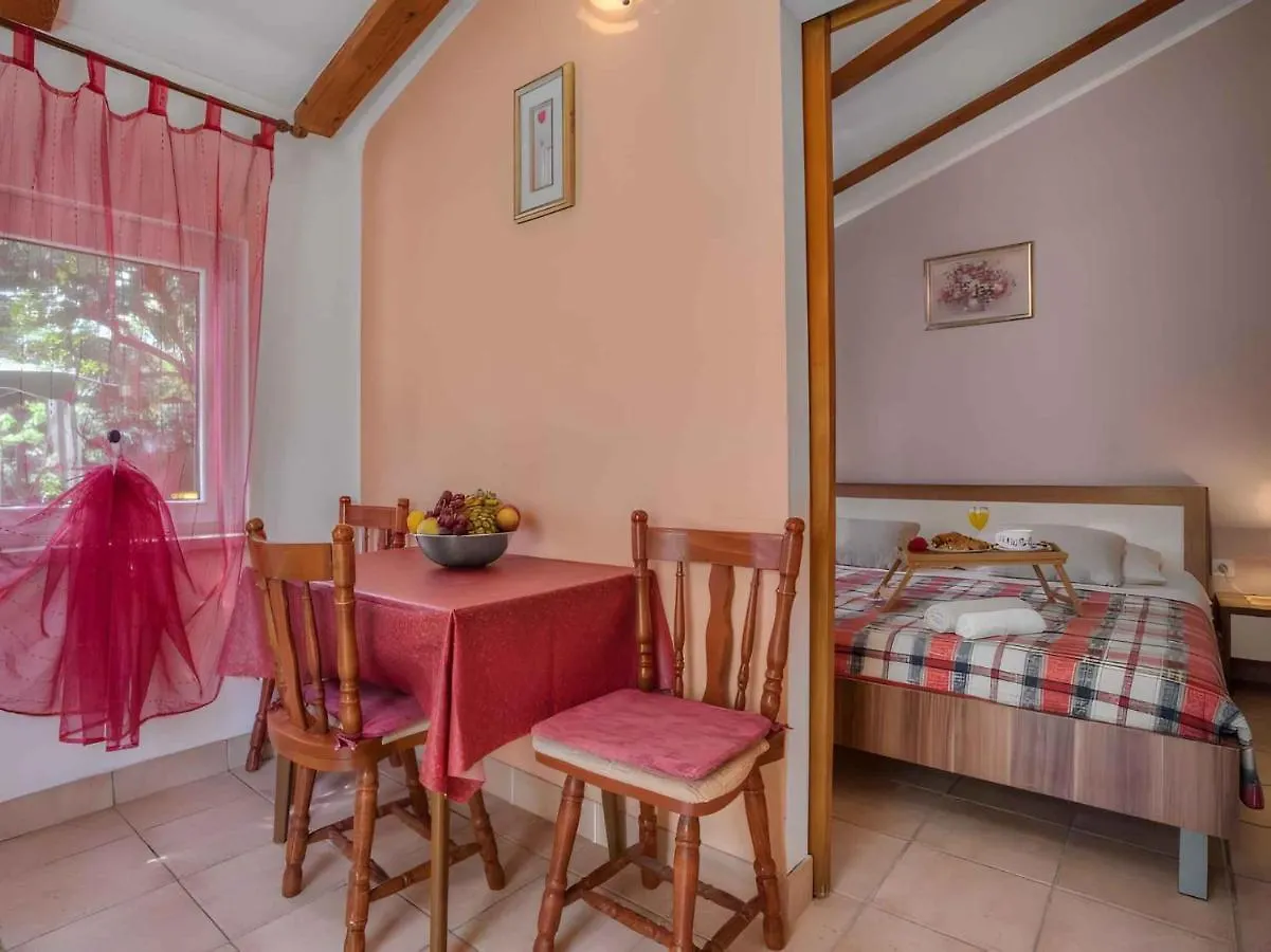 Apartments In Tar/Porec - Istrien 42546 Tar-Vabriga
