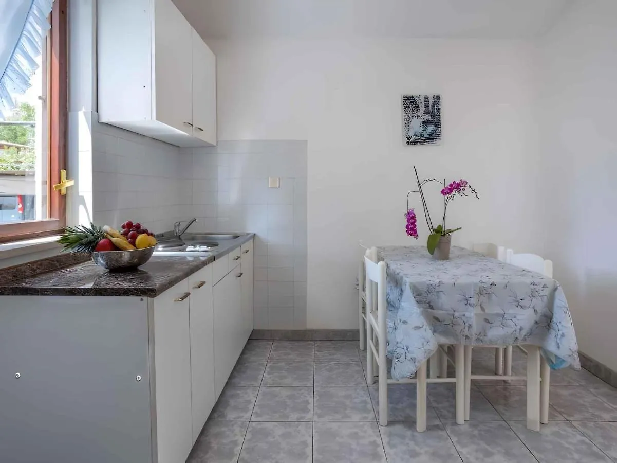 Apartments In Tar/Porec - Istrien 42546 Tar-Vabriga
